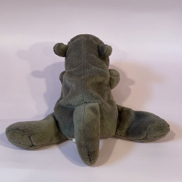 Vintage 1998 GANZ Otto the Otter with Starfish Good Used Condition 7.5” long - Picture 6 of 11